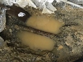 leaking-pipe-dug-out